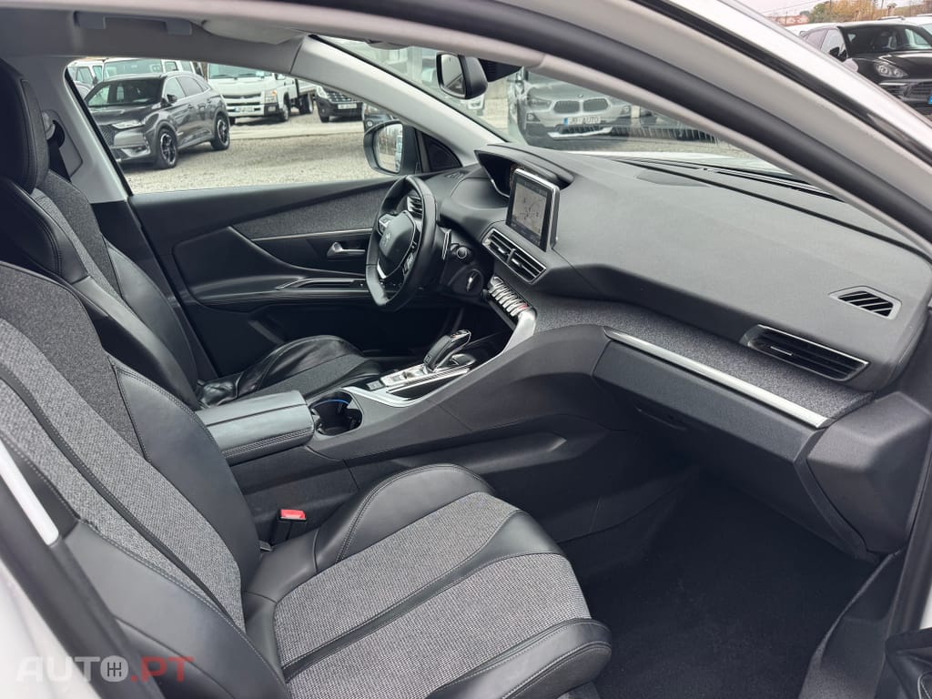 Peugeot 3008 1.6 BlueHDi Allure EAT6