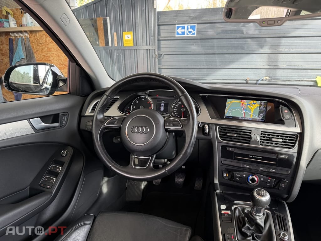 Audi A4 Avant 2.0 TDI Business Line S-line