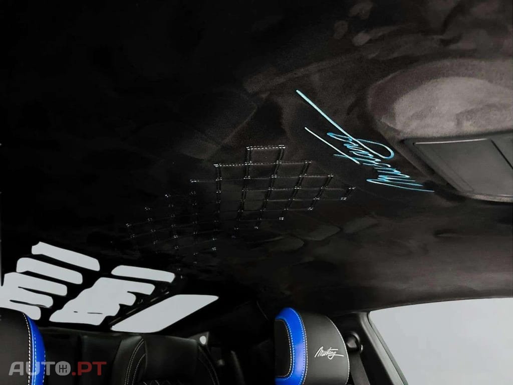 Ford Mustang 2.3 DARK HORSE