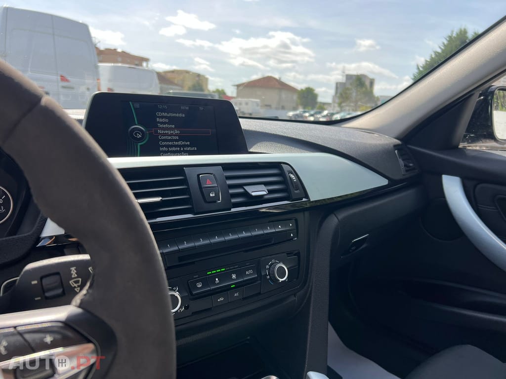 BMW 318 d Touring Pack M