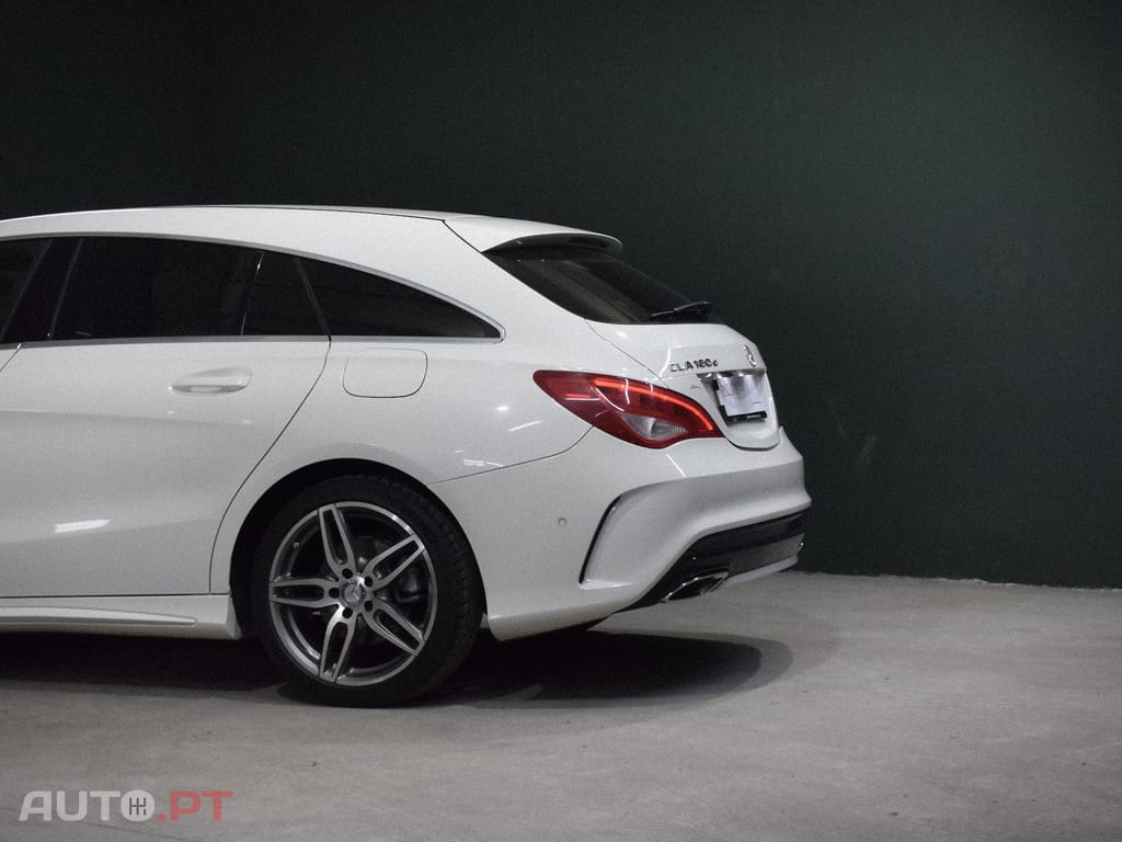Mercedes-Benz CLA 180 AMG