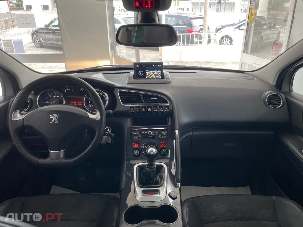Peugeot 3008 1.6 HDi Allure — fotografia 13