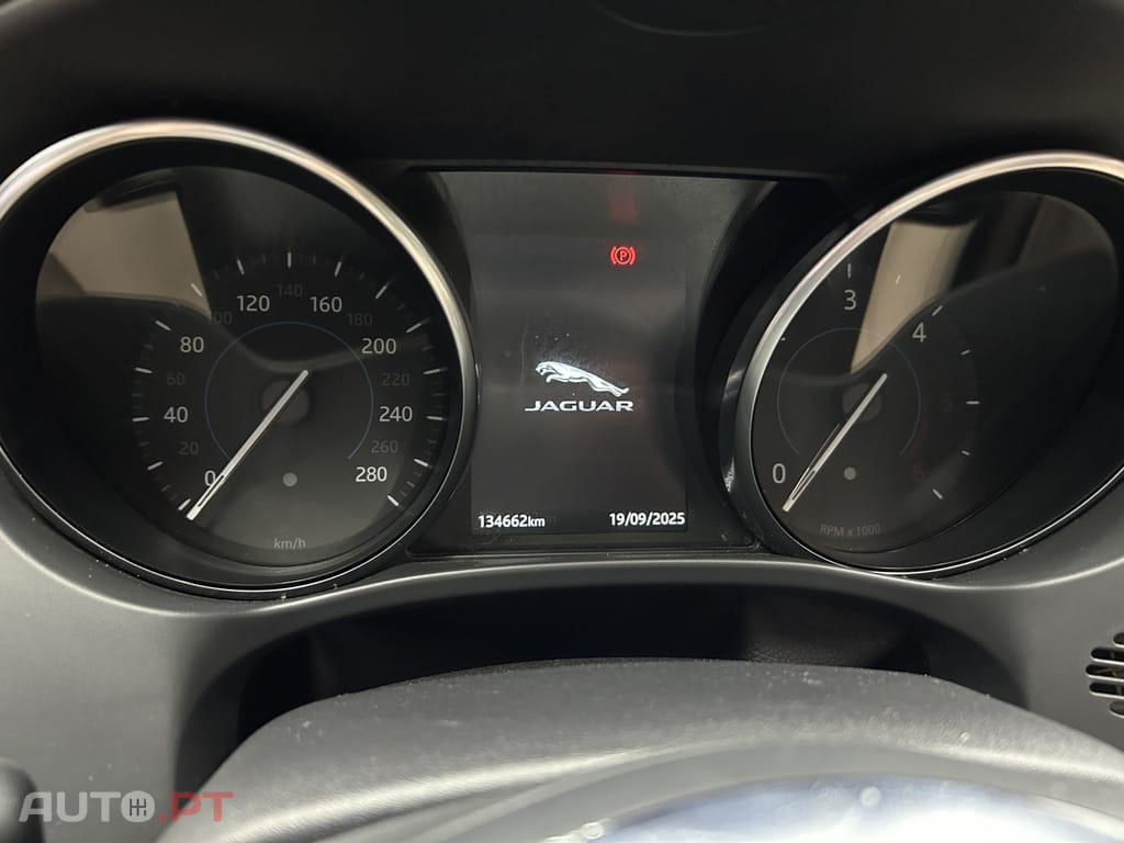 Jaguar F-Pace 2.0 i4D Prestige AWD