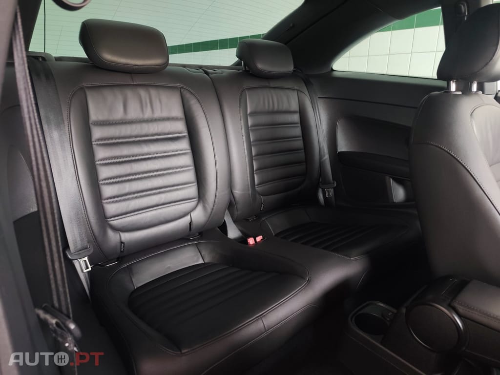 Volkswagen New Beetle 1.6 TDi Design