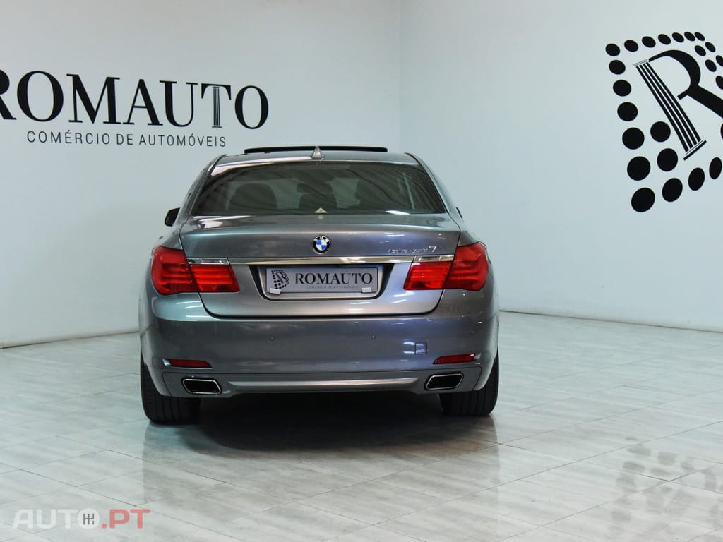 BMW ActiveHybrid 7 V8 HYBRID
