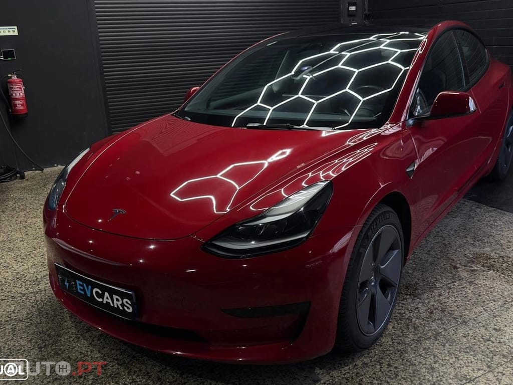 Tesla Model 3 Standard Range Plus RWD