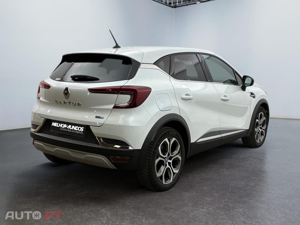 Renault Captur E-Tech Intens