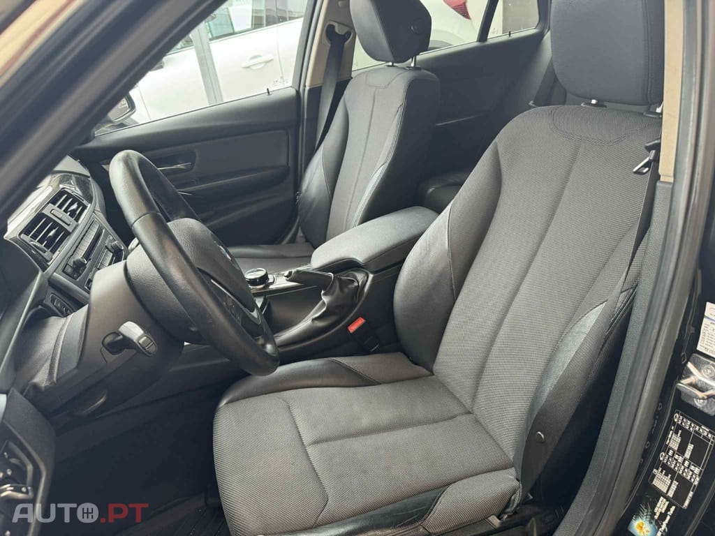 BMW 318 d Touring Line Luxury