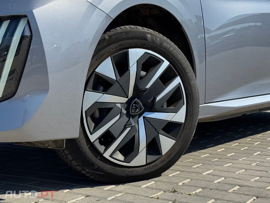 Peugeot E-208 50 kWh Active
