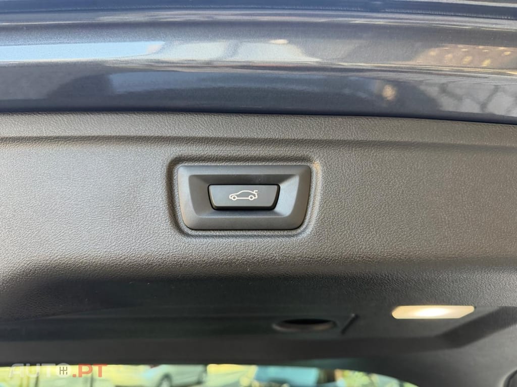 BMW 320 e Line Luxury Auto