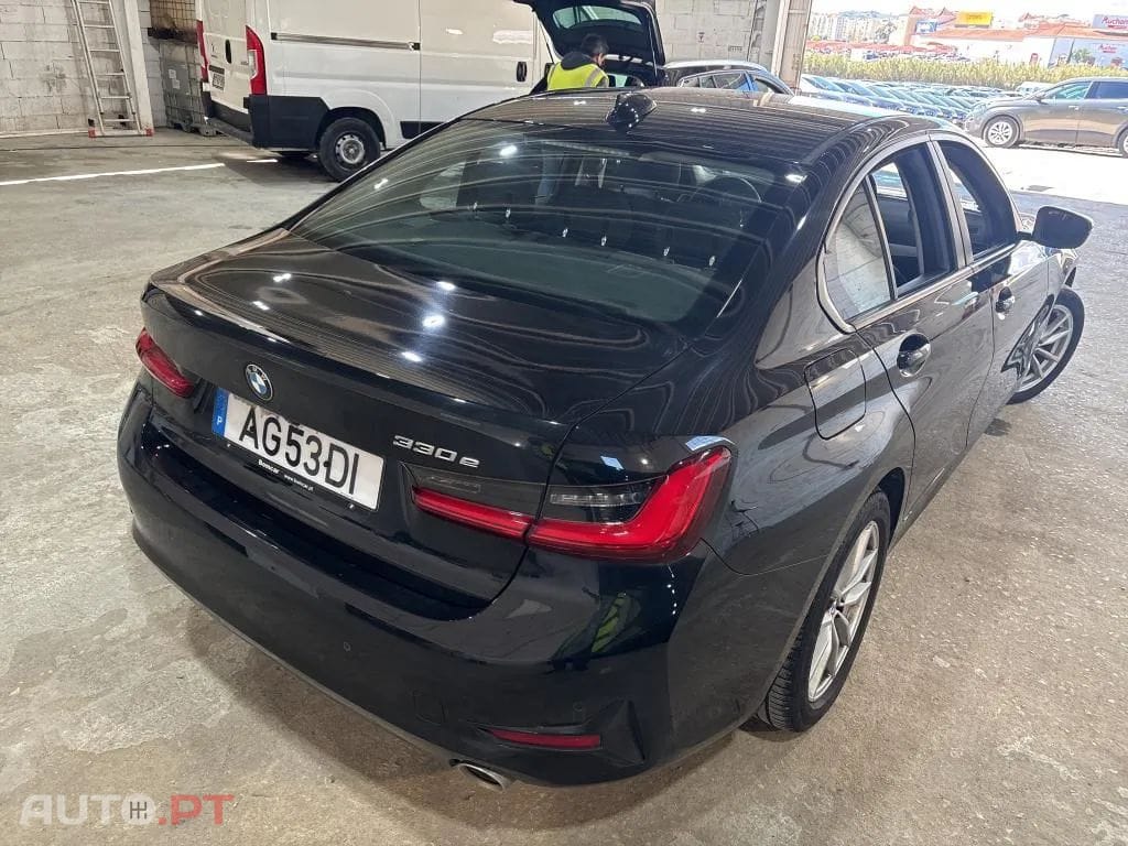 BMW 330 e Corporate Edition Auto
