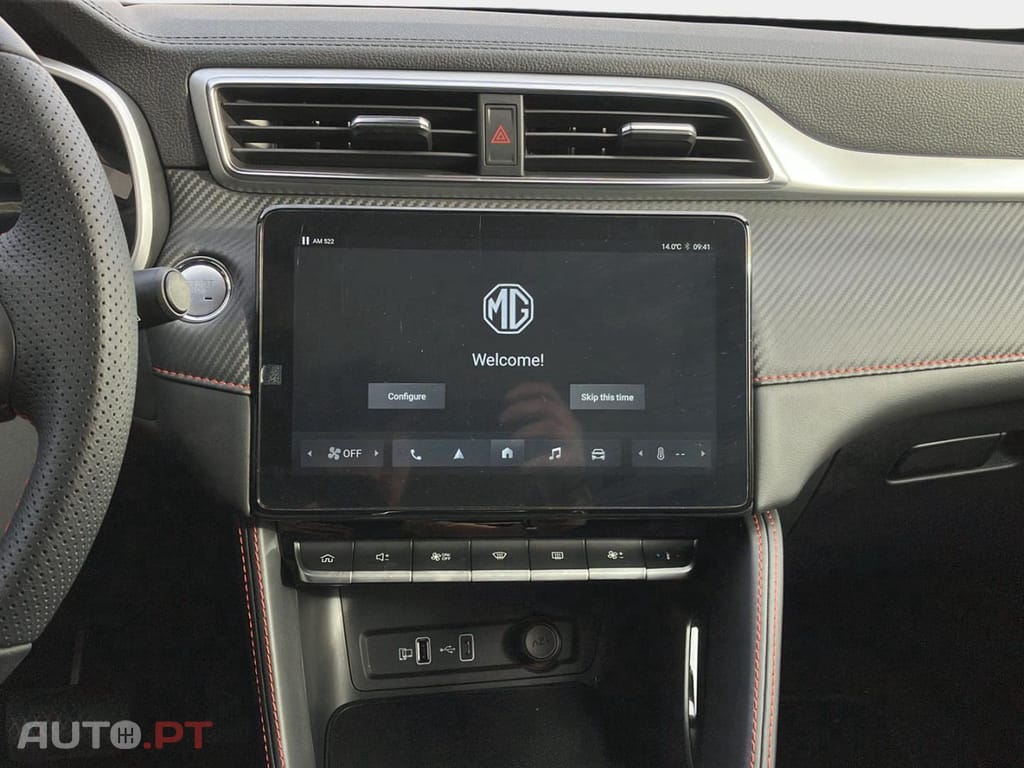 MG ZS EV 72.6 kWh Luxury OBC 11 KW