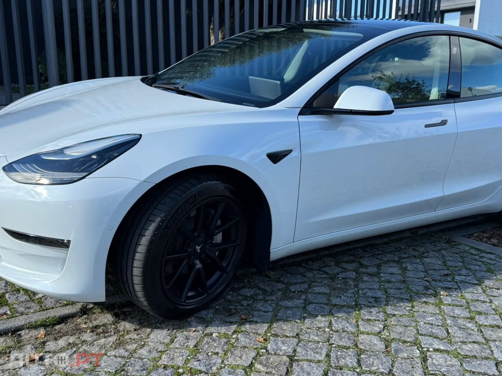 Tesla Model 3 Long Range AWD Dual Motor