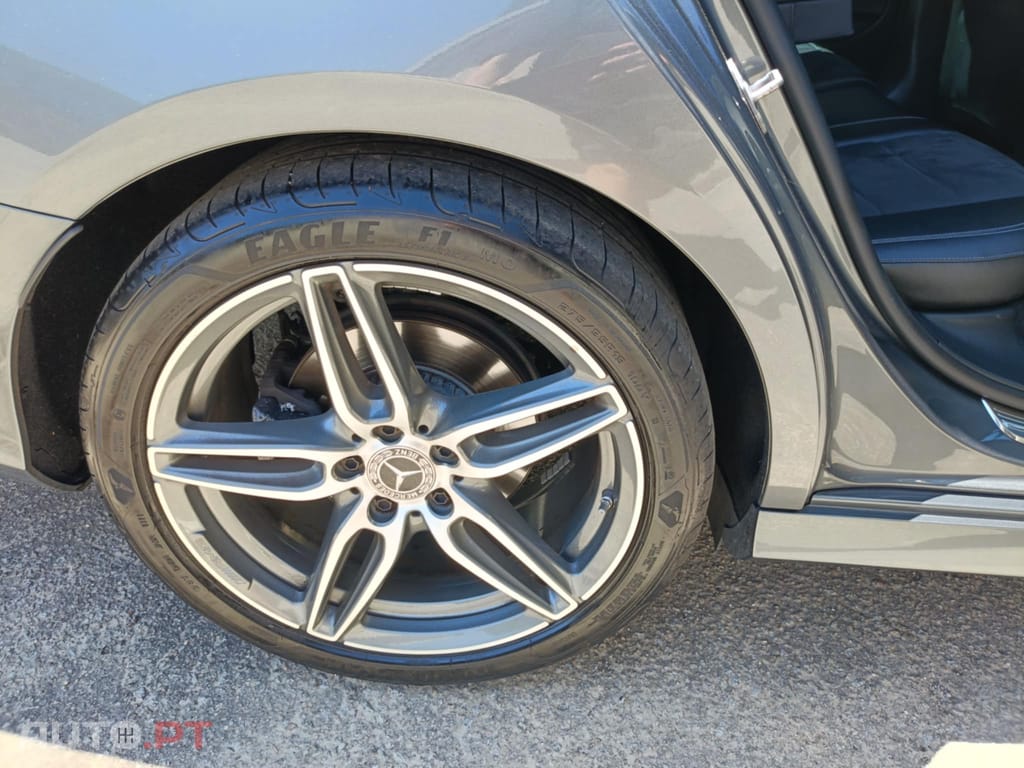 Mercedes-Benz E 220 AMG Night Pack