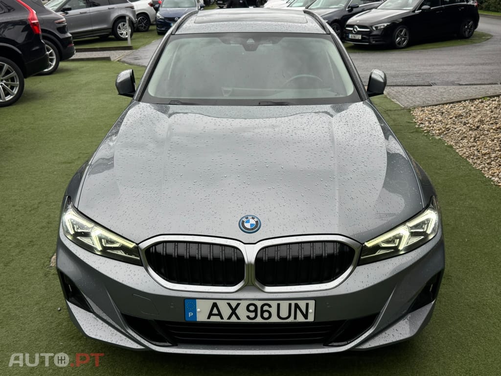 BMW 330 e Touring Corporate Edition Auto