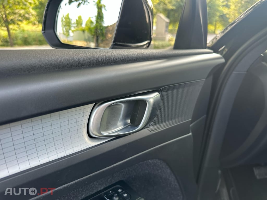 Volvo XC40 1.5 T5 PHEV Plus Dark