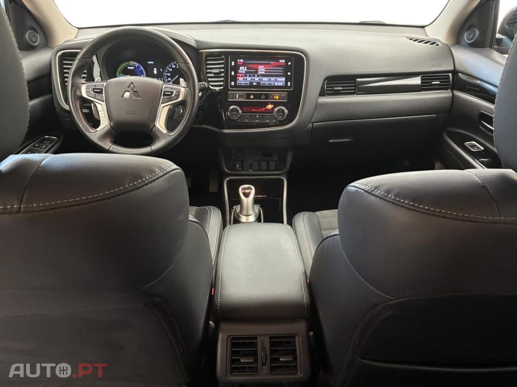 Mitsubishi Outlander 2.4l 4WD PHEV Business