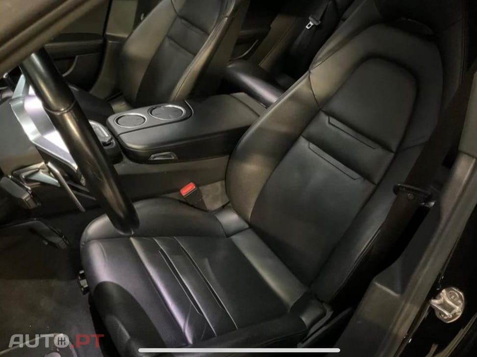 Porsche Panamera 4 E-Hybrid