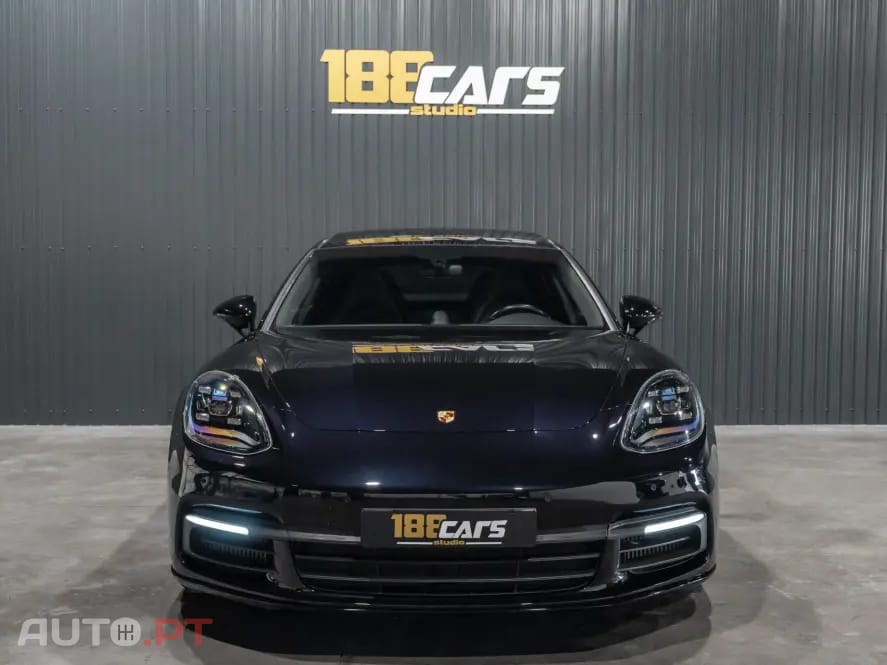Porsche Panamera 4 E-Hybrid Platinum Edition