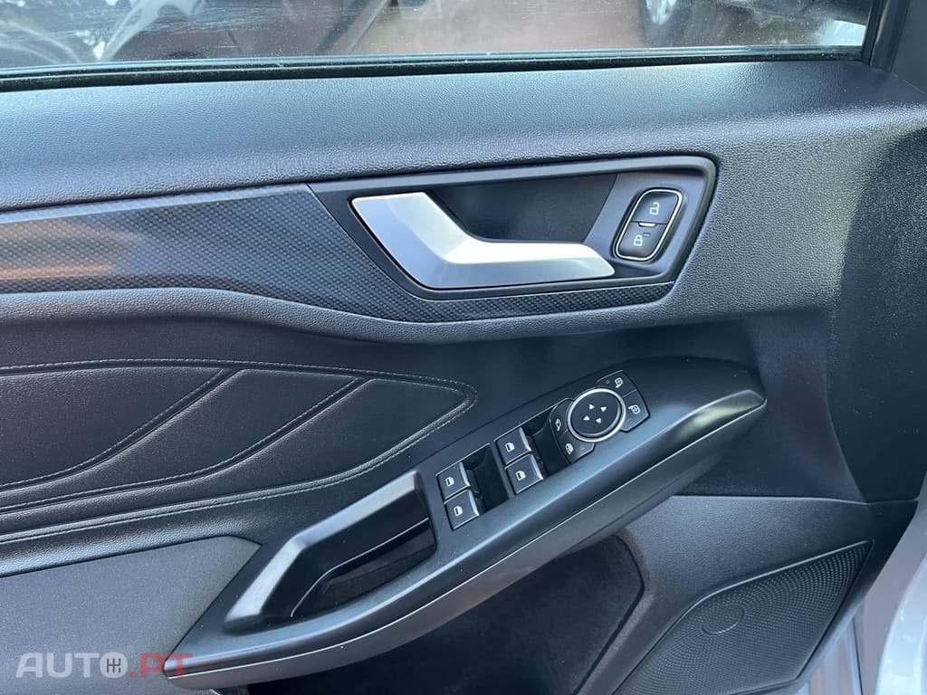 Ford Focus SW 1.0 EcoBoost ST-Line