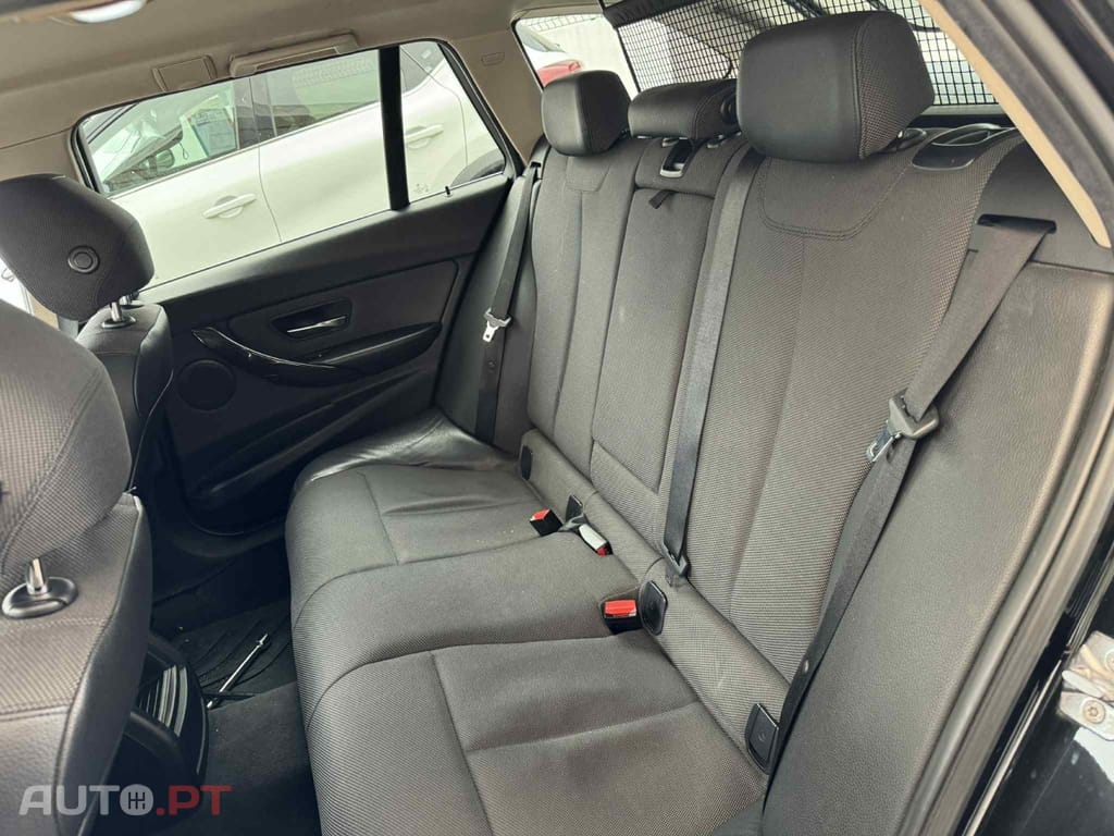 BMW 318 d Touring Line Luxury