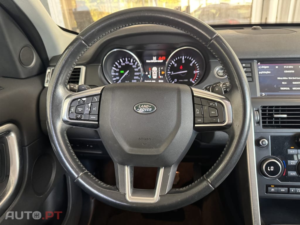 Land Rover Discovery Sport 2.2 SD4 HSE Luxury Auto — fotografia 9