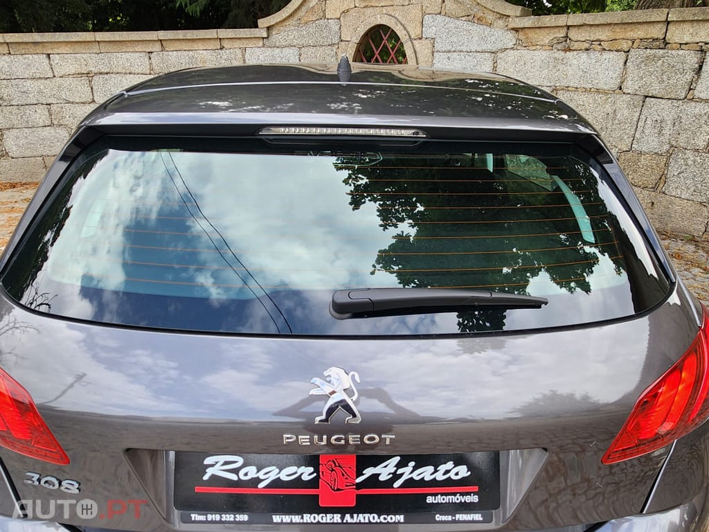 Peugeot 308 1.5 BlueHDi Business Line