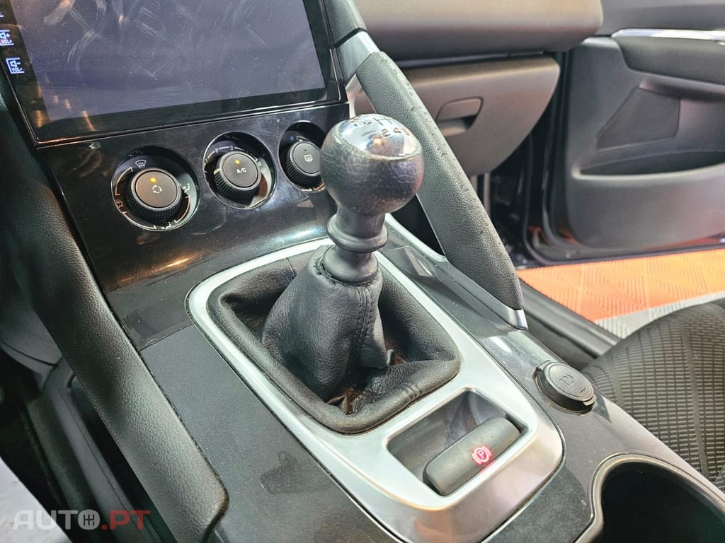 Peugeot 3008 1.6 HDi Premium