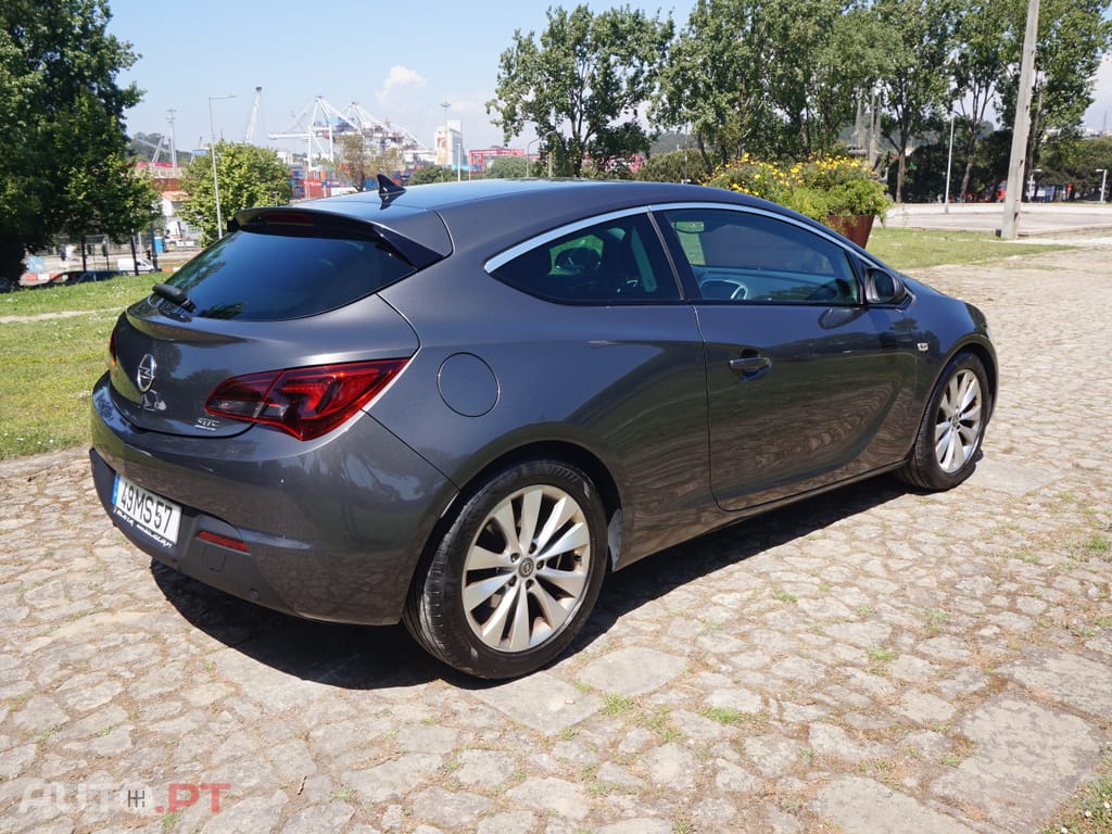 Opel Astra GTC 1.4 Turbo
