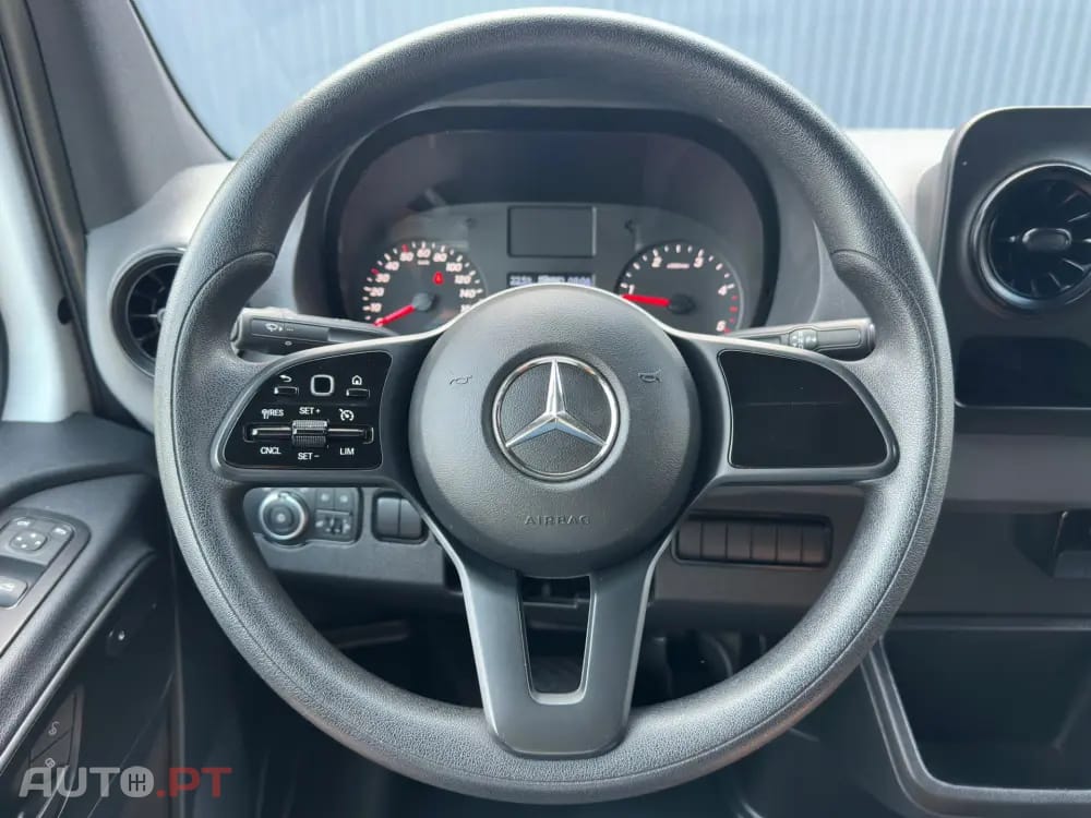 Mercedes-Benz Sprinter Compacta HA 9G-TRONIC