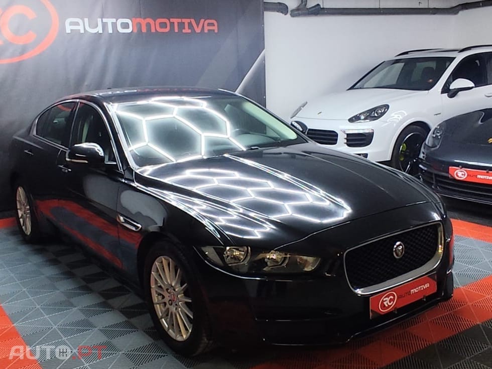 Jaguar XE 2.0 D Prestige