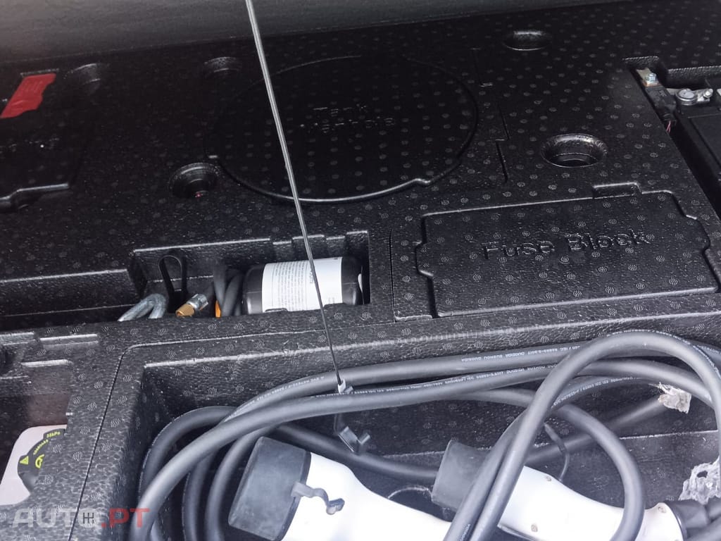 MG EHS LUXURY PHEV
