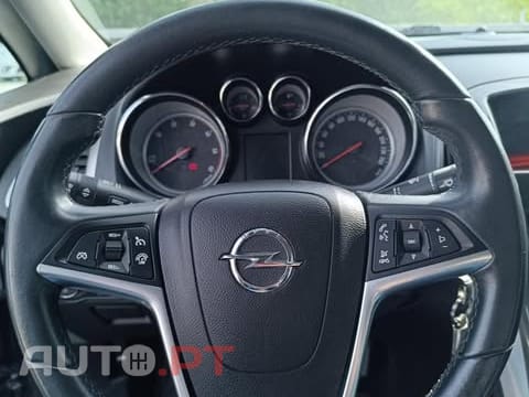 Opel Astra Sedan 1.6 CDTi