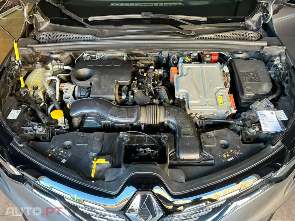 Renault Captur 1.6 E-Tech Plug-In Initiale Paris