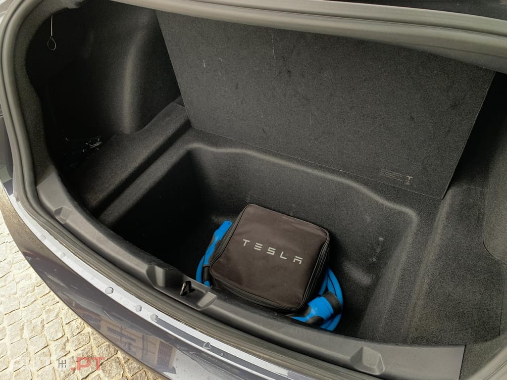 Tesla Model 3 Long-Range Dual Motor AWD