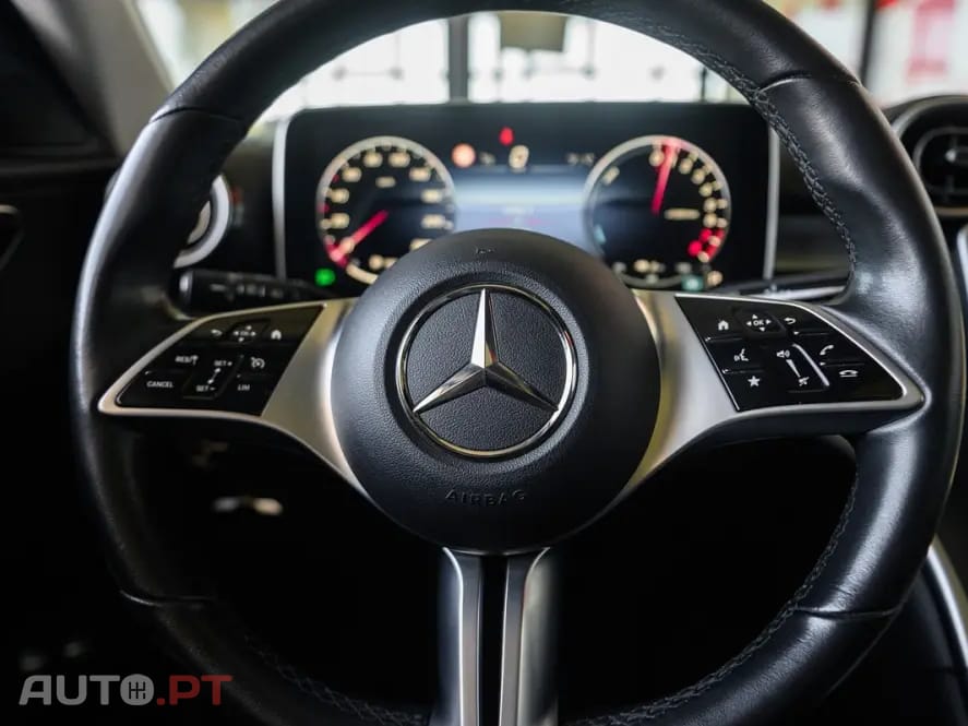 Mercedes-Benz C 300 e AMG Line