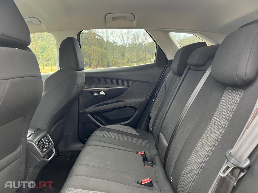 Peugeot 3008 1.5 BlueHDi Active Pack EAT8