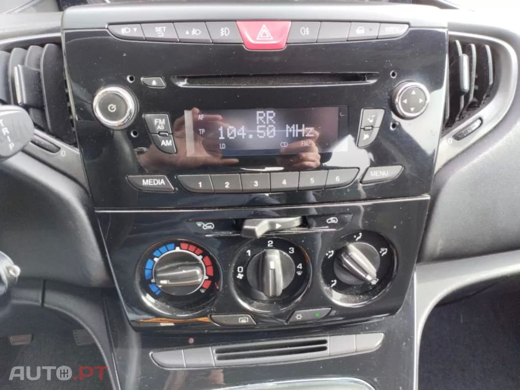 Lancia Ypsilon 1.2 S&S Gold