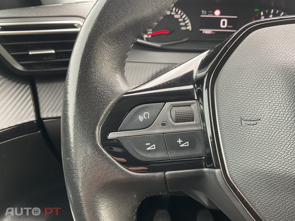 Peugeot 2008 1.2 PureTech Active Pack