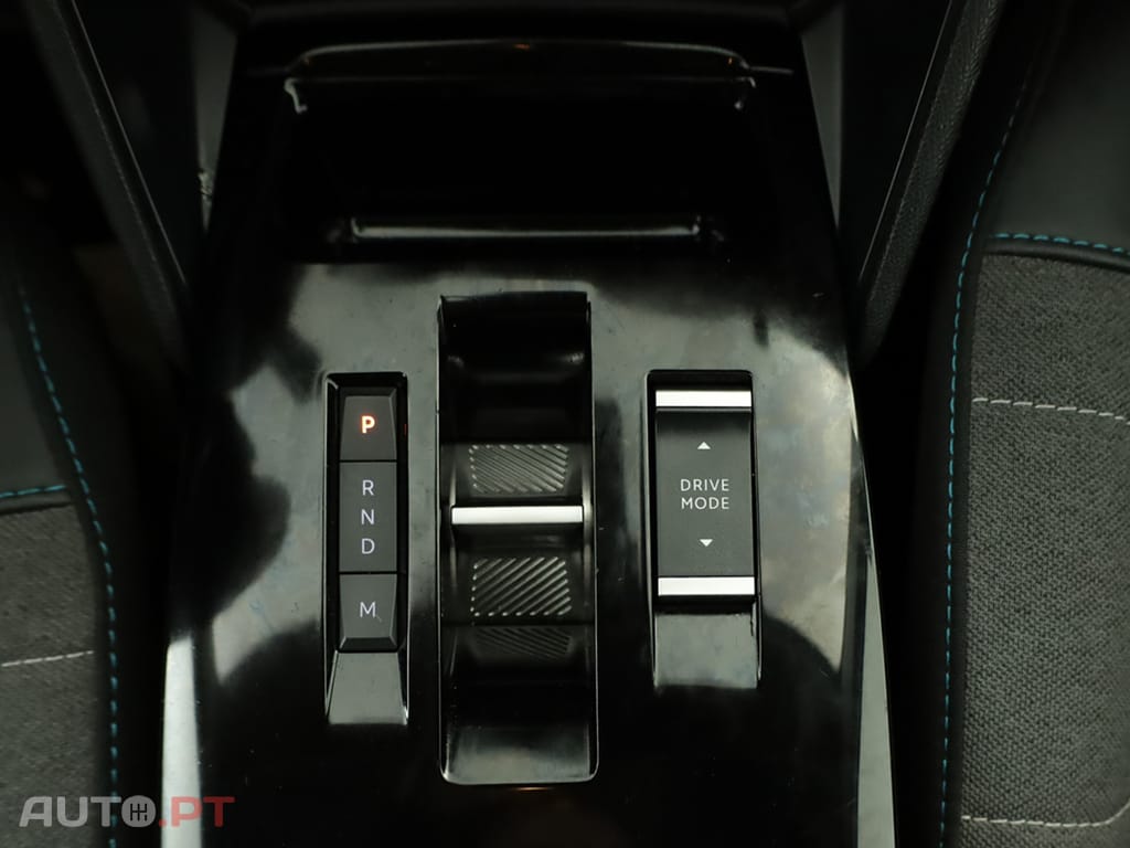 Citroen C4 C4 1.2 PureTech Plus EAT8