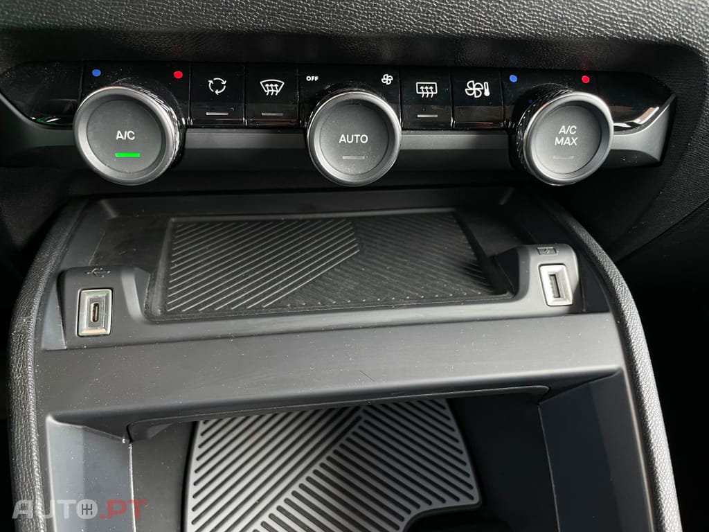 Citroen C4 Hybrid 136 ë-DSC6 PLUS
