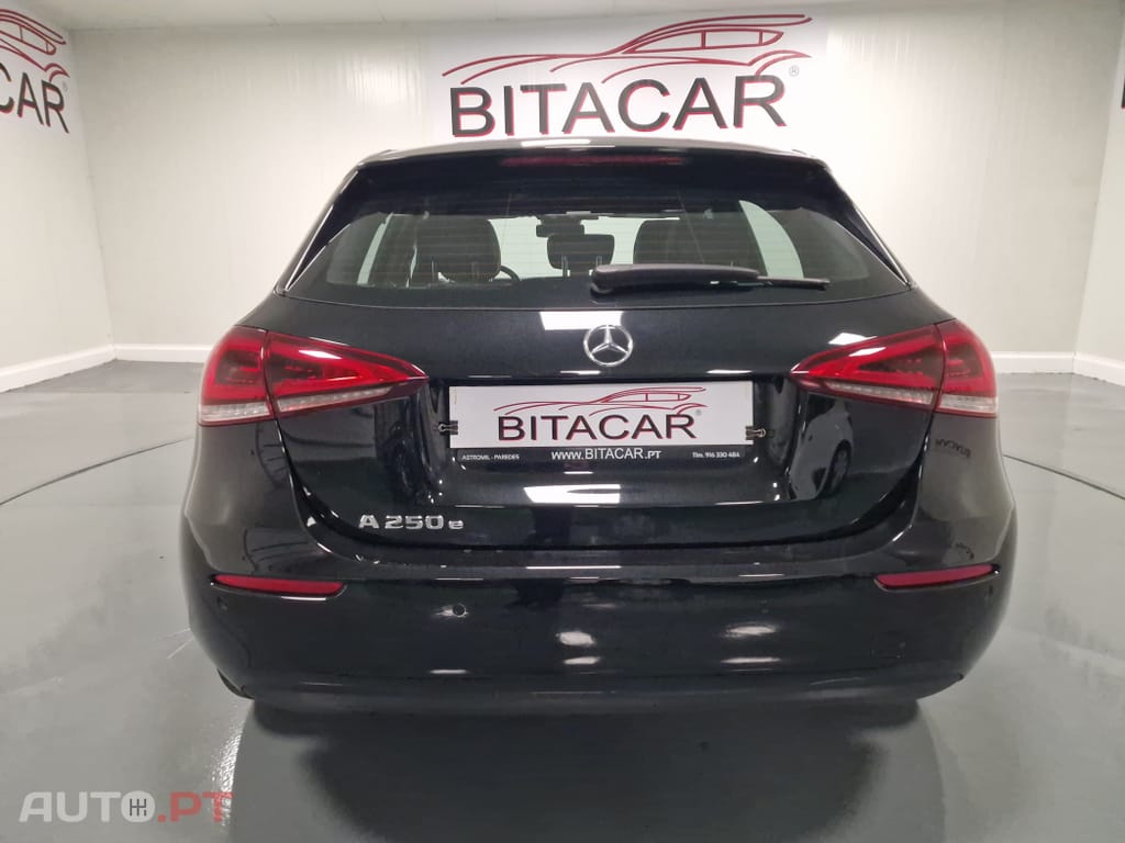 Mercedes-Benz A 250 E STYLE PLUS Hibrido Plug-In