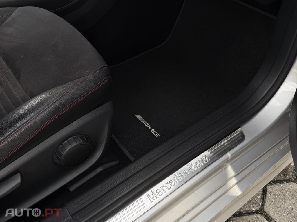 Mercedes-Benz CLA 180 coupé 4 portas