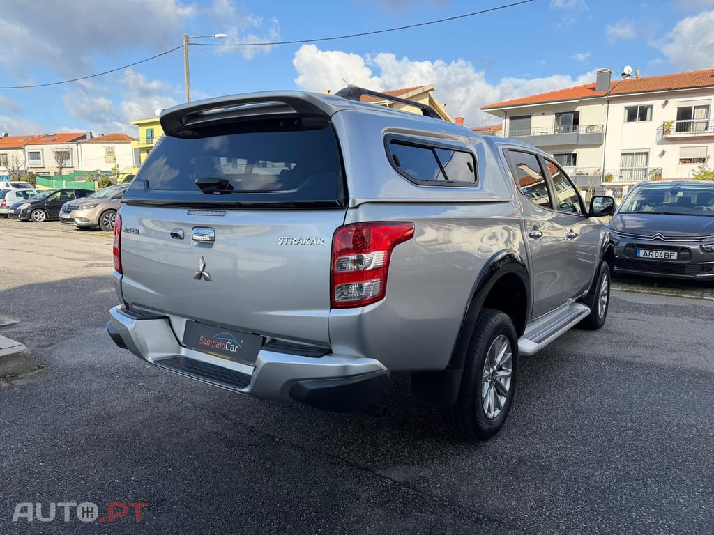 Mitsubishi L200 2.4 DI-D CD Sportbox Strakar 4WD