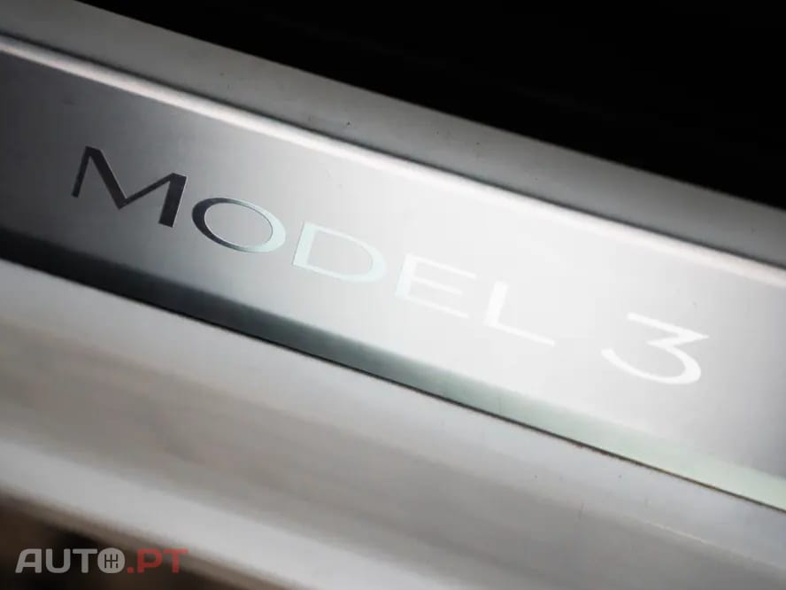 Tesla Model 3 Long Range AWD Dual Motor