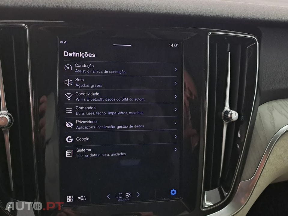 Volvo V60 2.0 B4 Core Auto