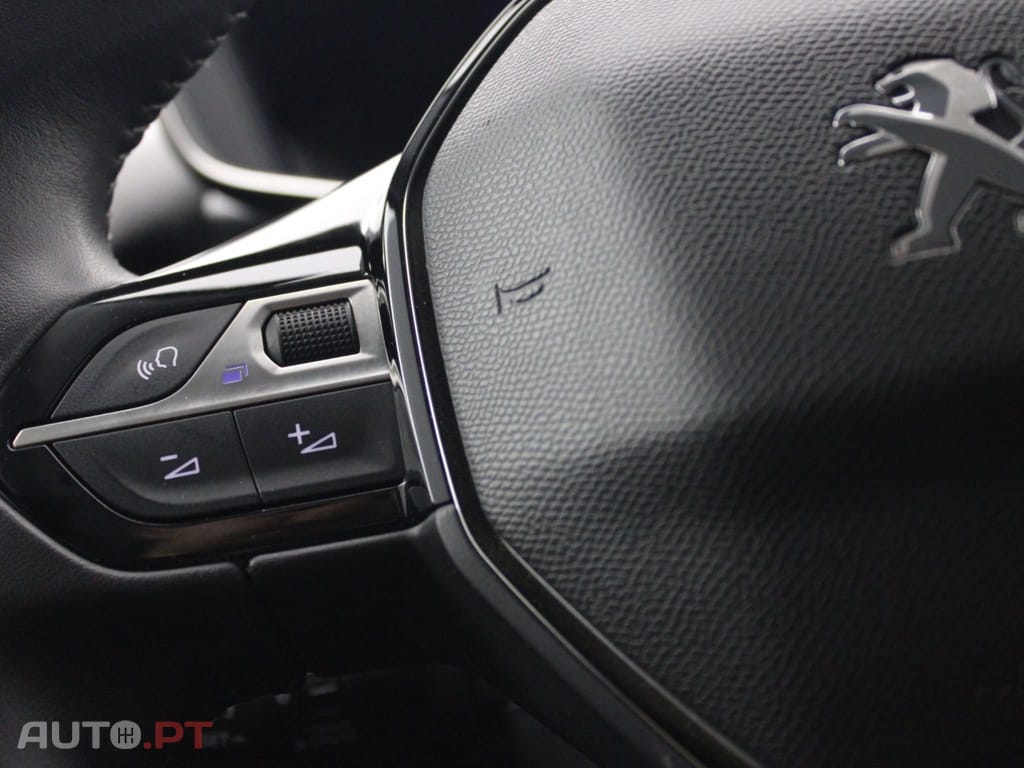 Peugeot E-2008 ALLURE PACK