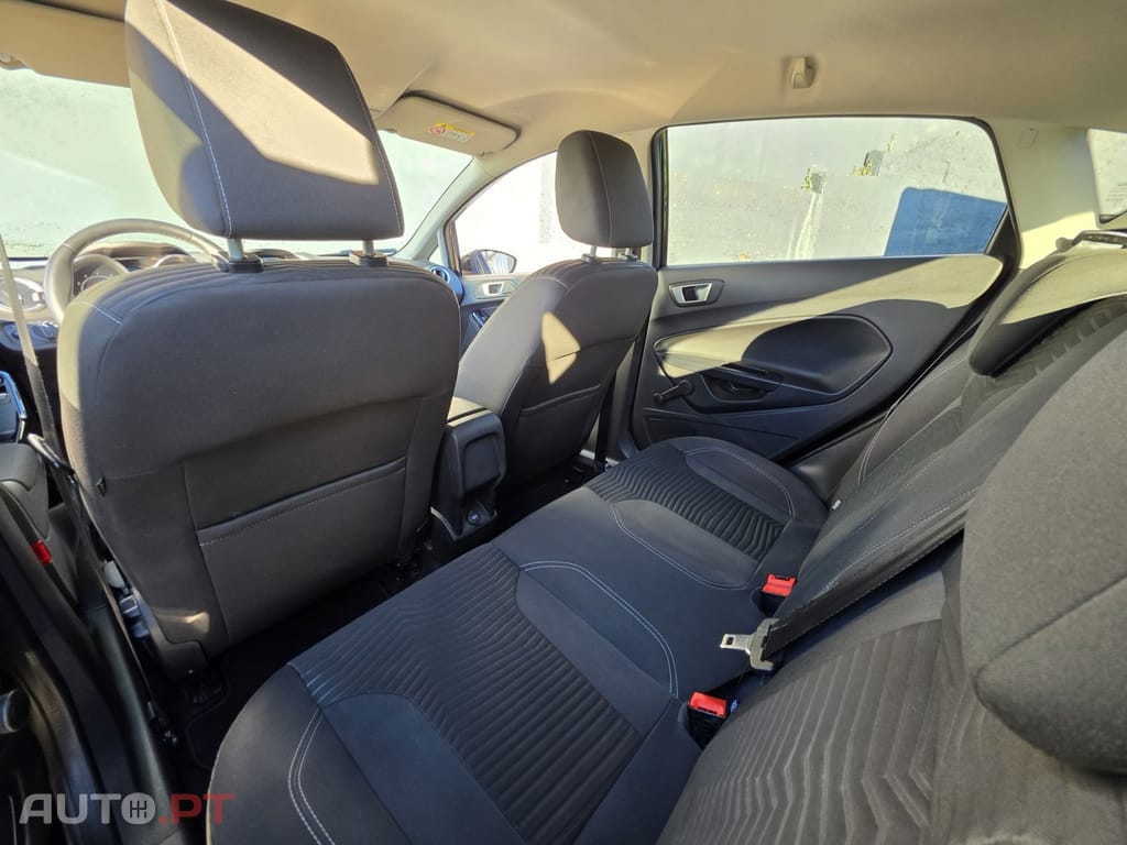 Ford Fiesta 1.0 T EcoBoost Titanium PowerShift