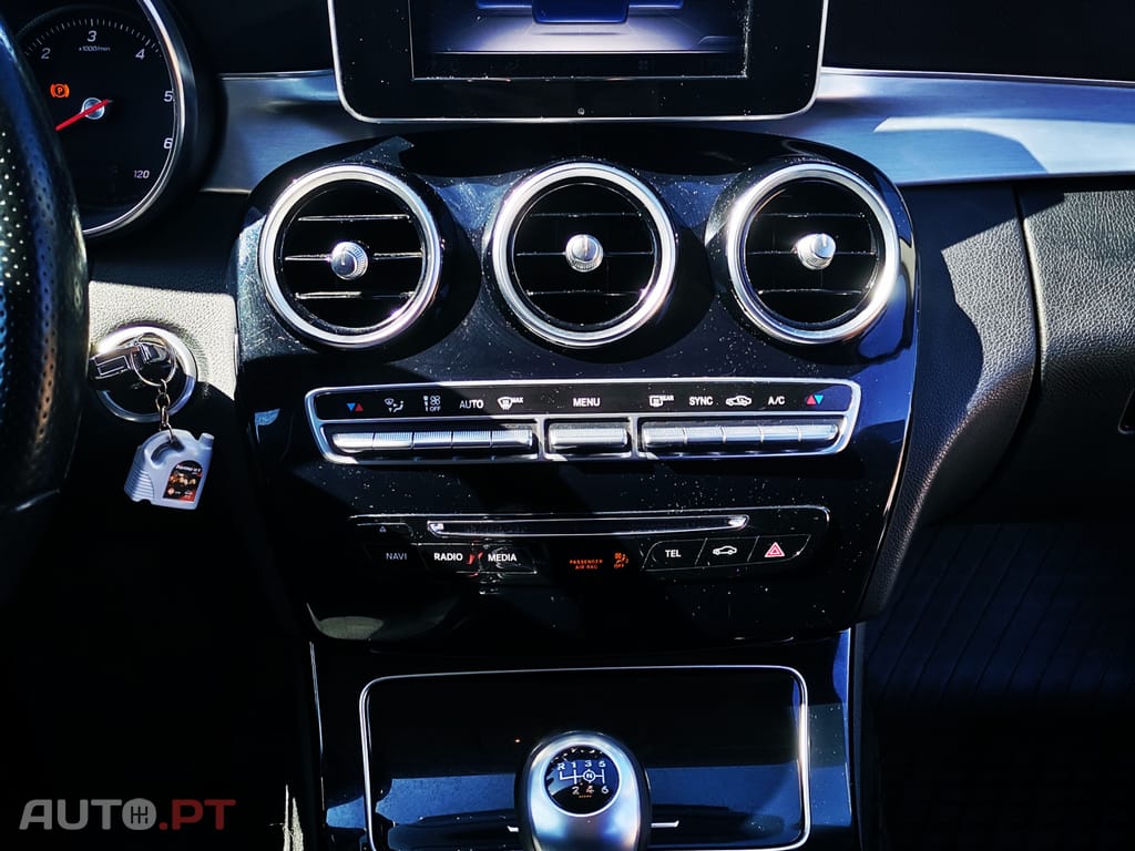 Mercedes-Benz 200 BlueTec — fotografia 10