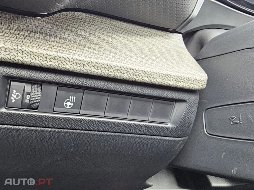 Citroen C5 X  1.2 Hybrid Plus e-DSC6 I.V.A DEDUTÍVEL 